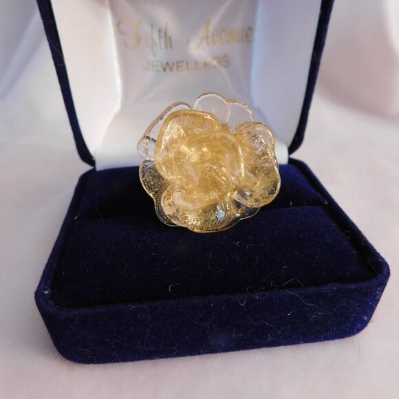 Ladies Venetiaurum Flower Designed Ring - Made in Italy - Picture 3 of 6
